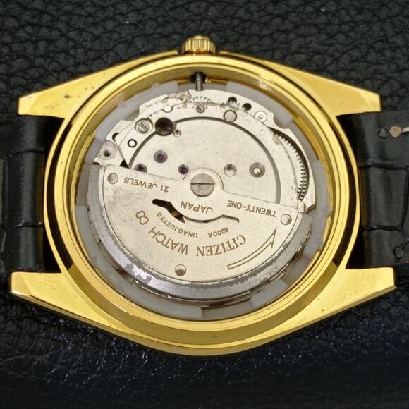 Vintage 1972 Citizen Arabic Automatic Mens Gold Watch W/daydate & Silver accents - Picture 9 of 10